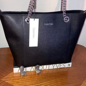 SOLD⬆️ Calvin Klein Hayden Saffiano Leather  Tote.
